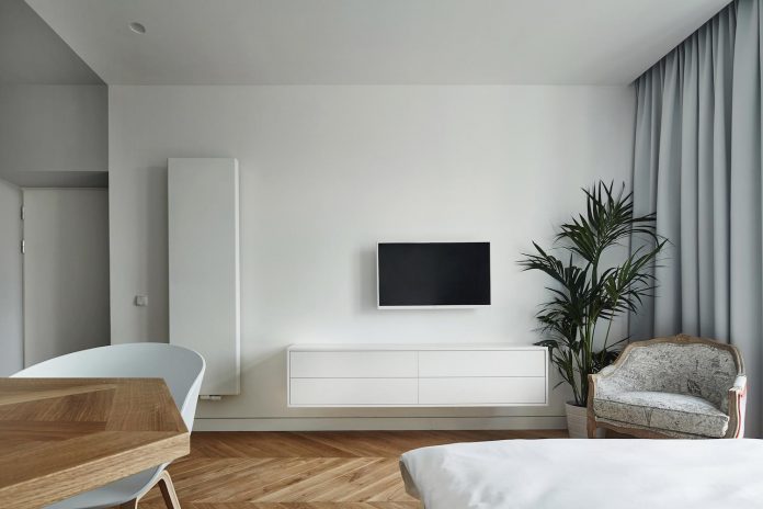 blackhaus-design-tiny-daniel-apartment-near-historic-centre-krakow-krakow-poland-02