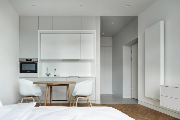 blackhaus-design-tiny-daniel-apartment-near-historic-centre-krakow-krakow-poland-04