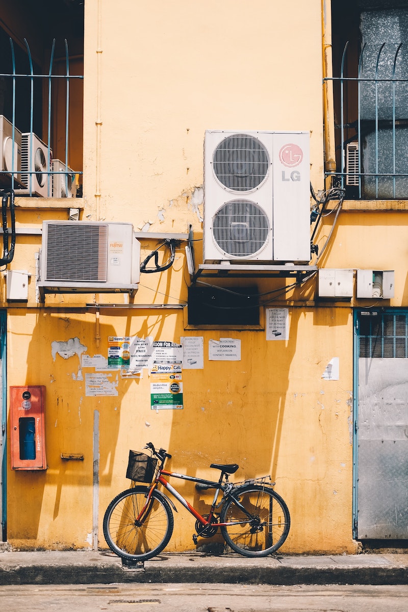 7 Reasons To Hire Professional Technicians For Your HVAC Needs