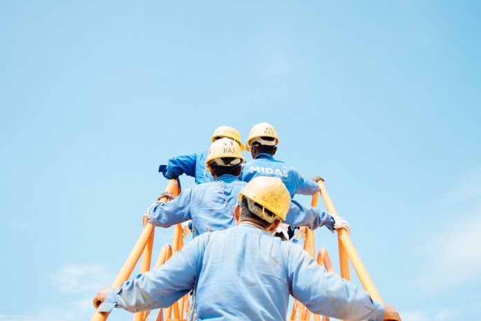 Choosing The Right Colorado Siding Contractor For Your Project