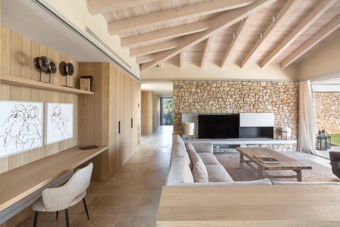 Mediterranean house in Costa Brava by Dom Arquitectura