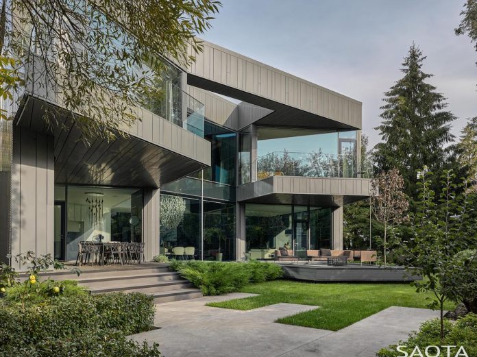 facade silver pine by saota