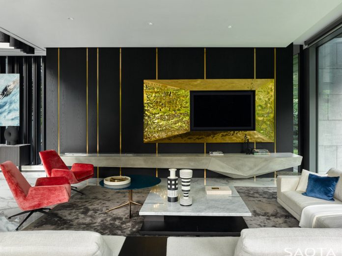 Silver Pine in Moscow by SAOTA