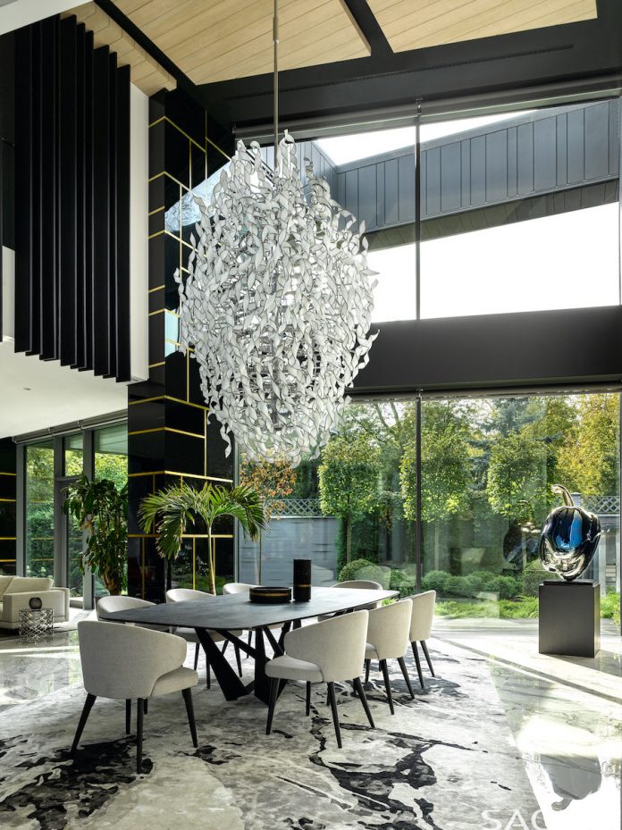 Silver Pine contemporary home in Moscow by SAOTA