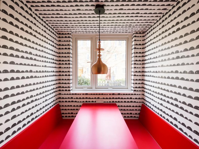studio-alexander-fehre-design-apartment-filippo-colourful-484-square-foot-home-city-london-01