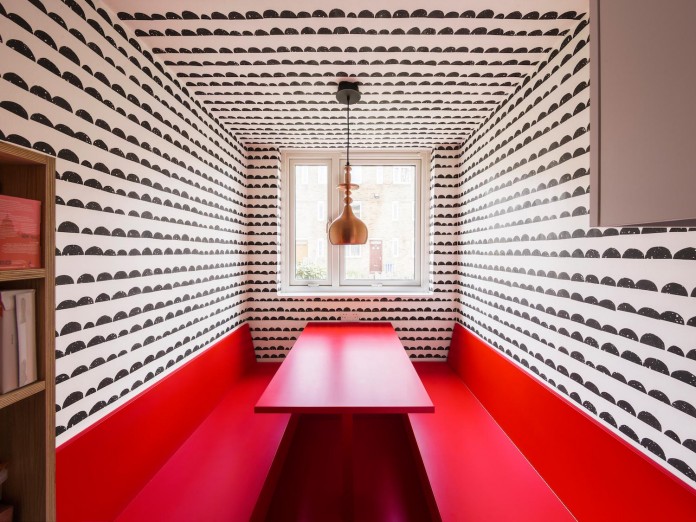studio-alexander-fehre-design-apartment-filippo-colourful-484-square-foot-home-city-london-02