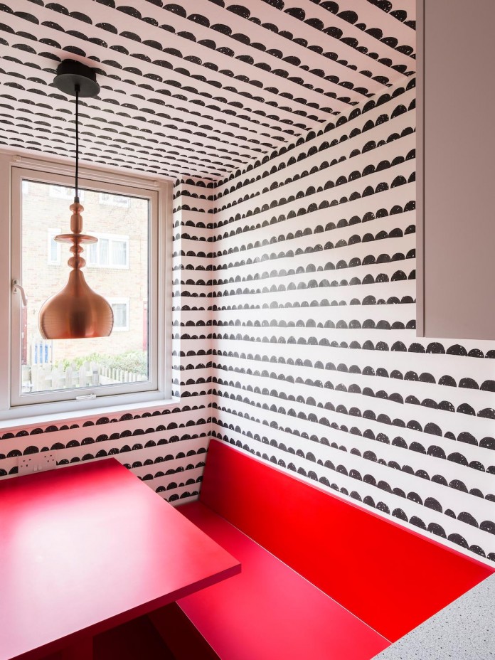 studio-alexander-fehre-design-apartment-filippo-colourful-484-square-foot-home-city-london-04