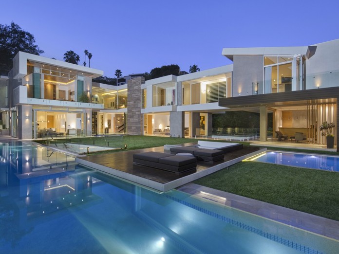Ultramodern-Masterpiece-Home-on-Sunset-Strip-with-Automated-Wine-Rack-01