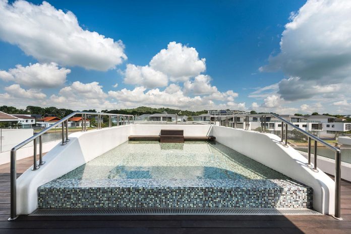 ultramodern-mistral-villa-singapore-designed-mercurio-design-lab-05